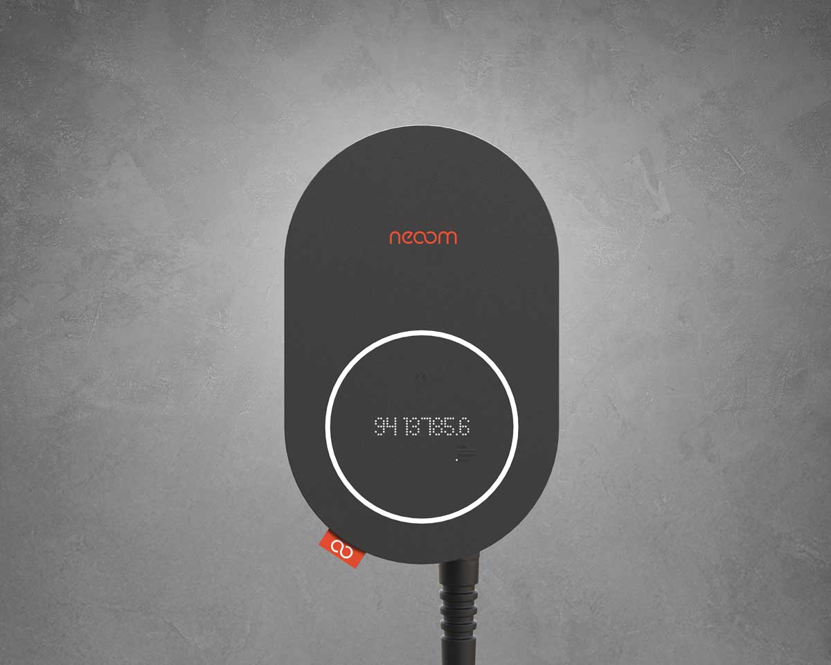 Mittags: Laden mit Kabel — go-e Charger Pro